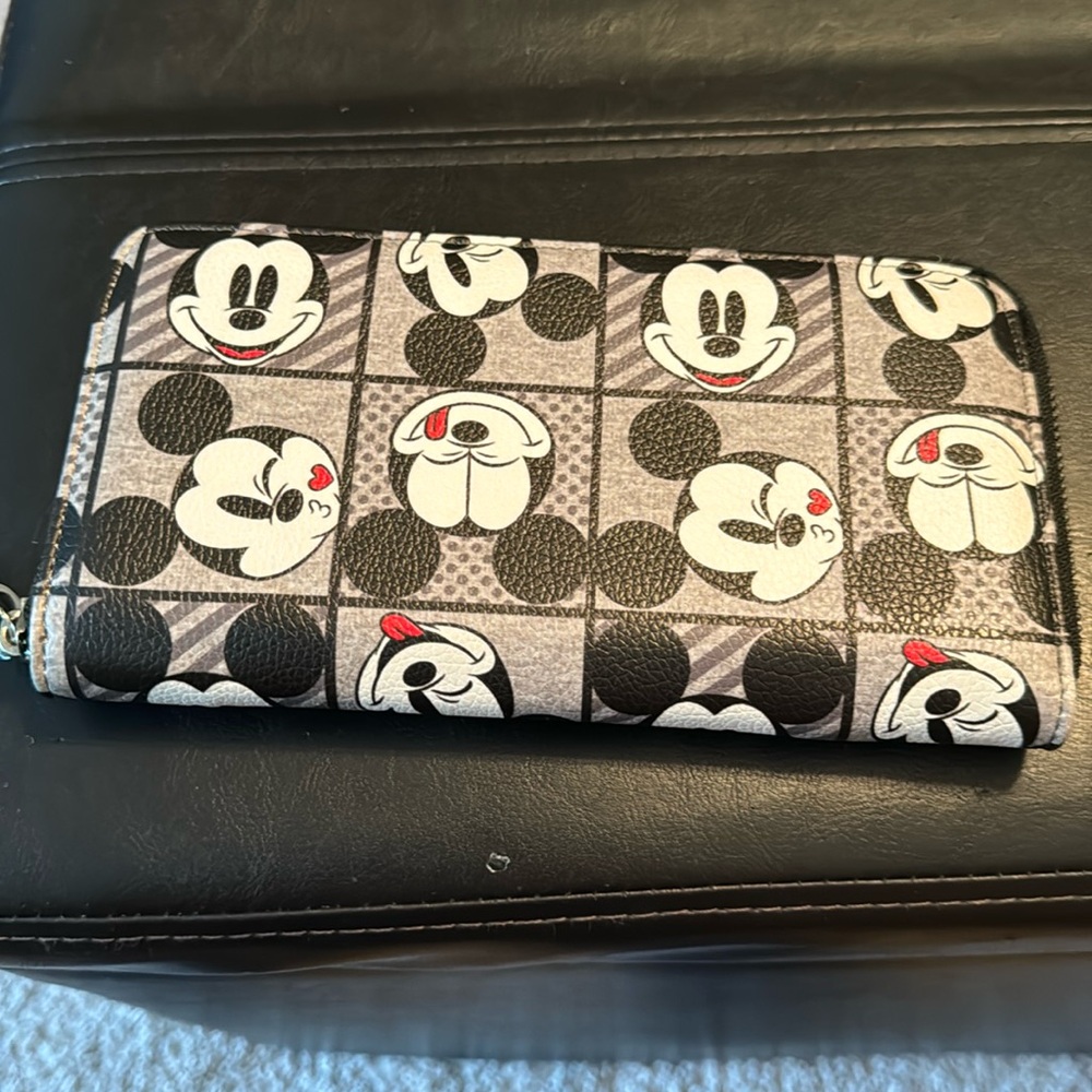 Mickey Mouse wallet